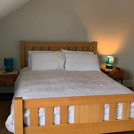 Howick House - Gorgeous Cosy Style Location - Sleeps 9 Holiday home