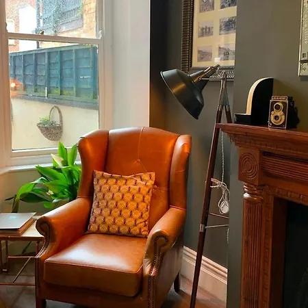 Hébergement de vacances Howick House - Gorgeous Cosy Style Location - Sleeps 9 *