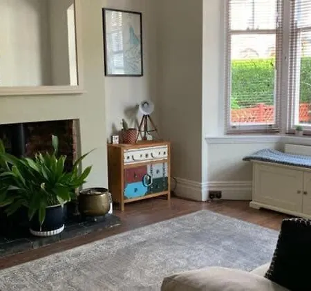 Howick House - Gorgeous Cosy Style Location - Sleeps 9 Holiday home