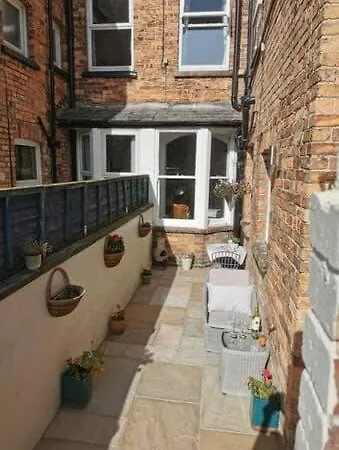 Howick House - Gorgeous Cosy Style Location - Sleeps 9 Holiday home *