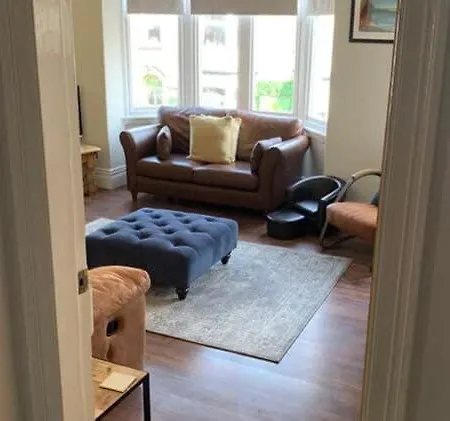 Howick House - Gorgeous Cosy Style Location - Sleeps 9 Holiday home Filey