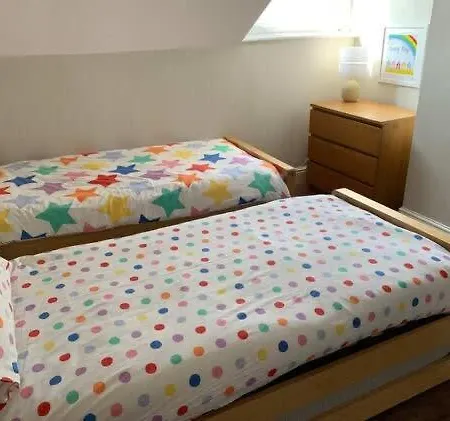 Hébergement de vacances Howick House - Gorgeous Cosy Style Location - Sleeps 9 *