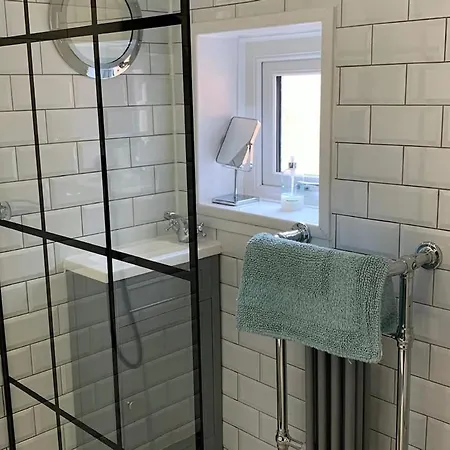 別荘 Howick House - Gorgeous Cosy Style Location - Sleeps 9 ファイリー