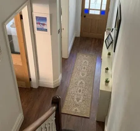 Howick House - Gorgeous Cosy Style Location - Sleeps 9 *