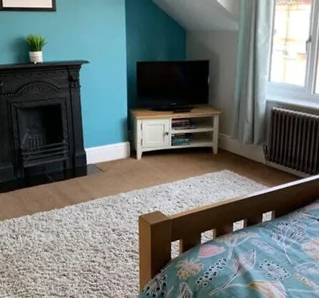 Howick House - Gorgeous Cosy Style Location - Sleeps 9